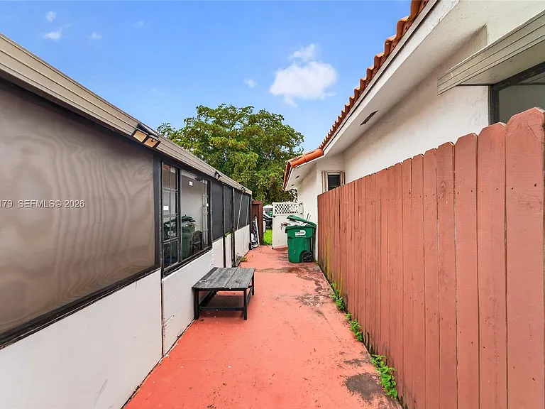 5274 SW 145th Ave — Photo 54