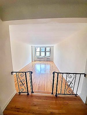 4th image of 315 Ocean Pkwy #35