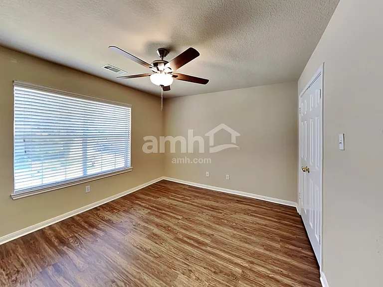 13143 Mills River St — Photo 16