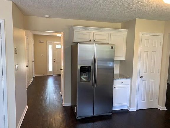 4th image of 2526 Willow Way Dr