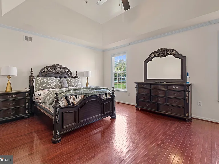 11810 Tregiovo Pl — Photo 15