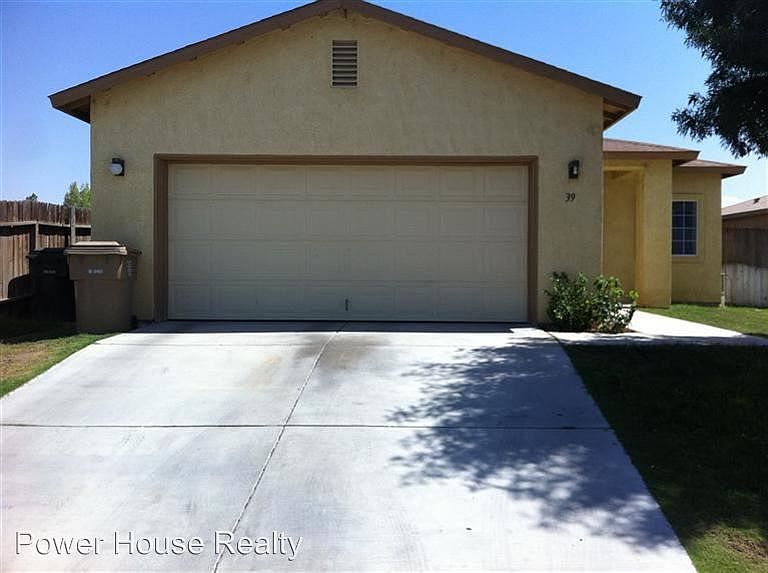 2nd image of 39 Isla Del Sol Dr