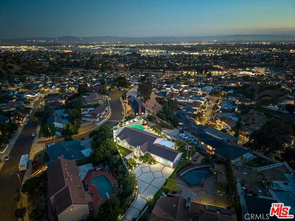 8471 Vine Valley Dr