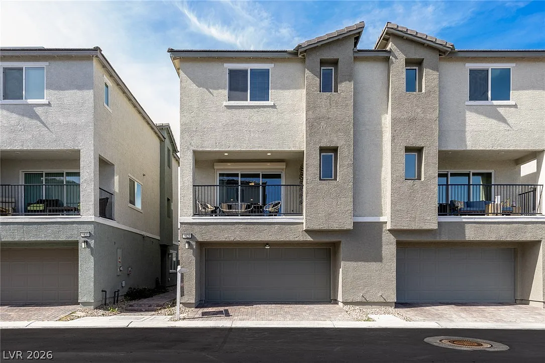 3 bed, 2.5 bath, 1764 sqft, $2,950 — Photo 1
