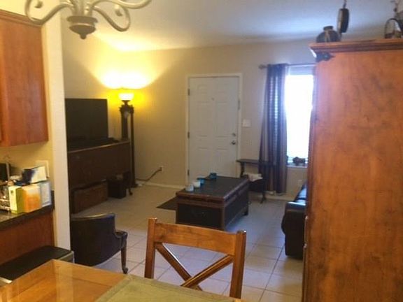 3rd image of 10636 Cuatro Vistas Dr APT A