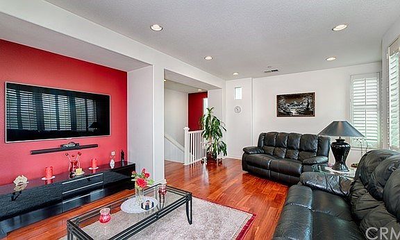 5th image of 5514 W 149th Pl Unit 6