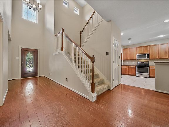 4th image of 3226 Fair Falls Dr