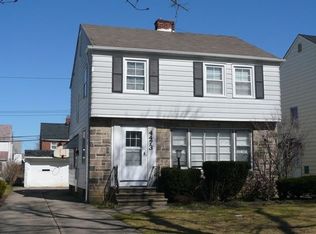 4473 Silsby Rd, University Heights, OH 44118