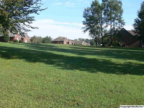 3rd image of Windwood Dr