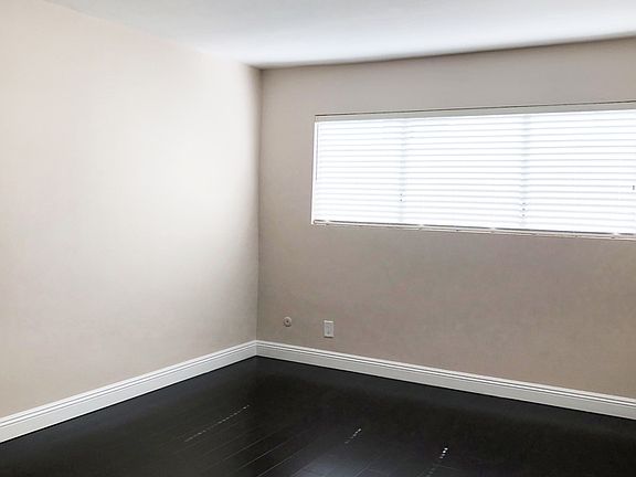 2nd image of 1467 Rexford Dr