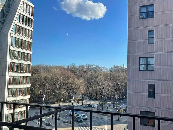 5th image of 301 W 111th St APT 5B