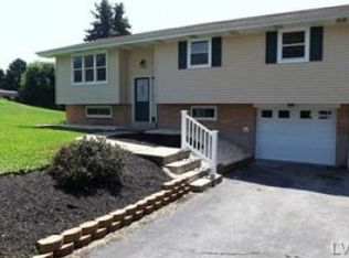 3185 Love Rd, Northampton, PA 18067