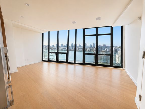 2nd image of 491 Keap St APT 8L