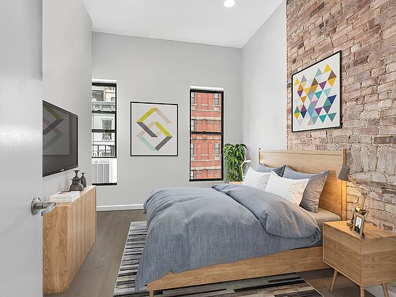 3rd image of 171 W 80th St APT 6