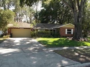 7916 W Pocahontas Ave, Tampa, FL 33615