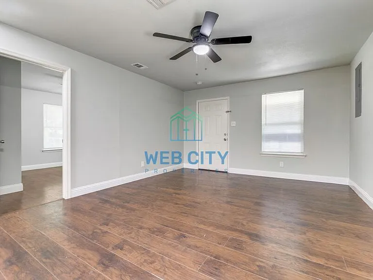 4218 Carpenter Ave — Photo 7