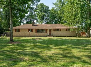 7511 Sunrise Dr, Springfield, OH 45502