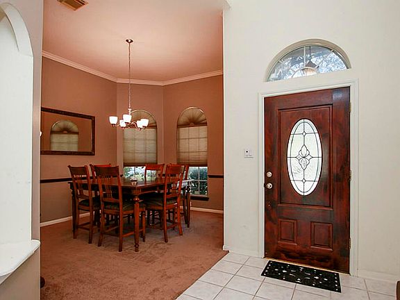 4th image of 819 Portsmouth Dr