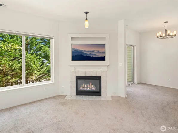 12113 NE 172nd Place #J202, Bothell, WA 98011