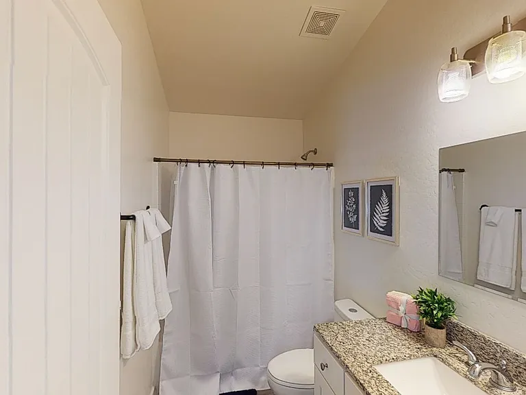 571 N 10th Pl — Photo 10