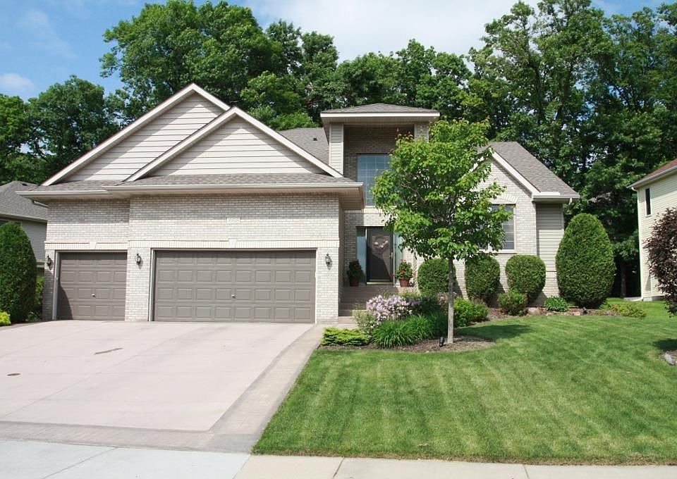 1st image of 10518 Hidden Oaks Ln N