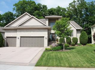 10518 Hidden Oaks Ln N, Champlin, MN 55316