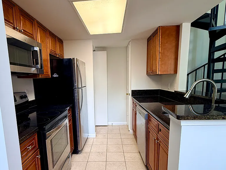 10520 Beacon Ridge Dr #303 — Photo 7
