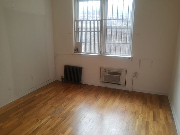 2nd image of 216 7th Ave #2HR