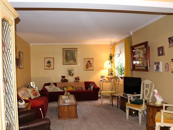 2nd image of 24 Mulford Pl APT 2E