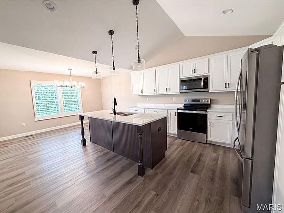 2nd image of 217 Emerald Way W