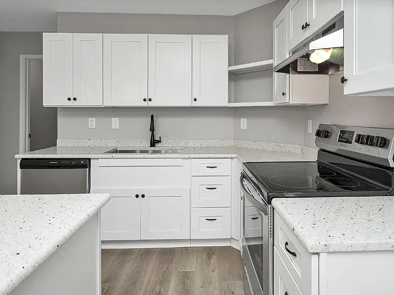 85 Smith Glen Dr — Photo 13