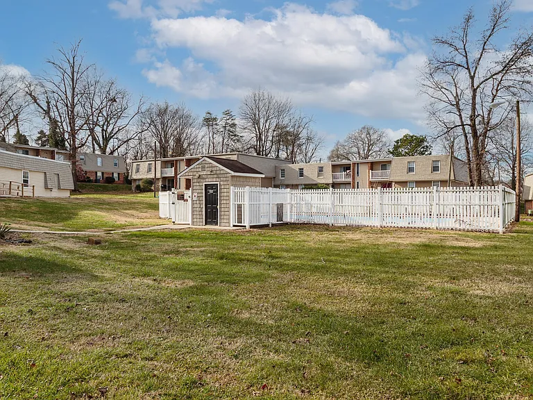 New Irving Heights Community Grounds | Apartments For Rent in Greensboro, NC