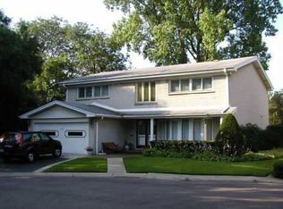 6425 N Longmeadow Ave, Lincolnwood, IL 60712