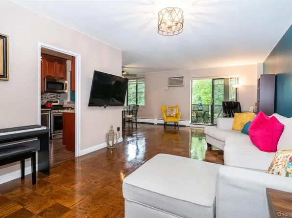 1101 Midland Avenue #210, Bronxville, NY 10708