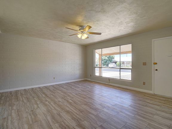 2nd image of 11048 W Canterbury Dr