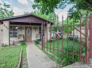 455 S Central Ave, New Braunfels, TX 78130