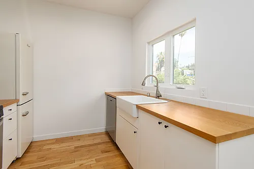 3700 W Sunset Blvd #3 Photo 1