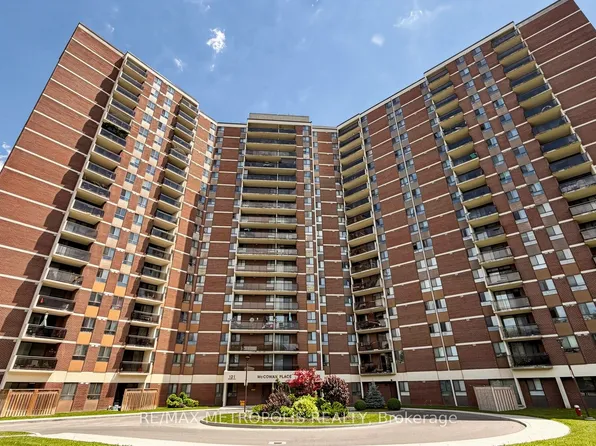 121 Trudelle St #405, Toronto, ON M1J 3K4