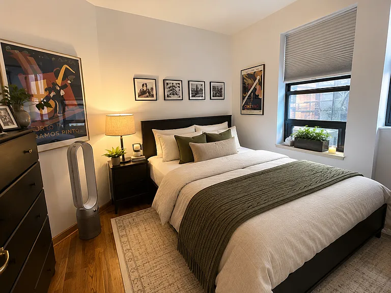 259 Bleecker St #13 — Photo 2