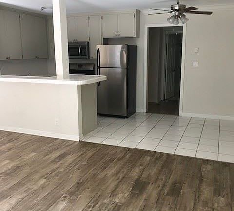 3rd image of 1832 S Bundy Dr APT 5