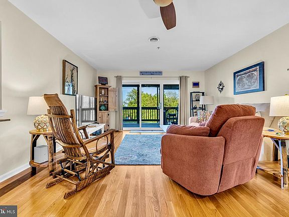 5th image of 10 Ericsson Ave #33