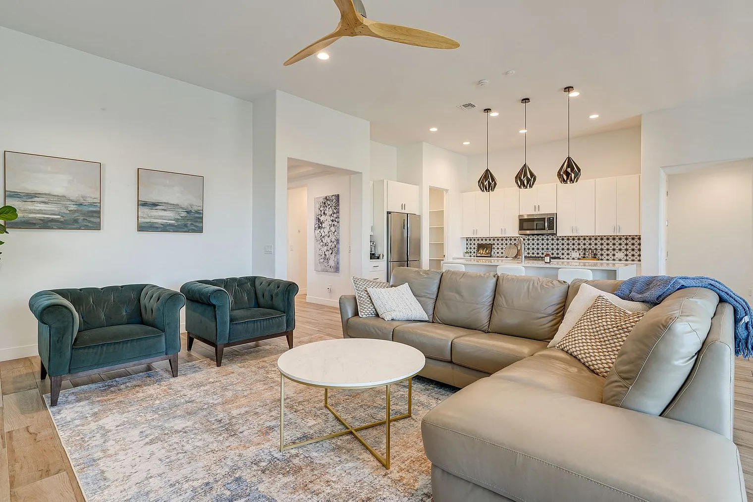 3 bed, 3.0 bath, 2249 sqft, $5,681 — Photo 3