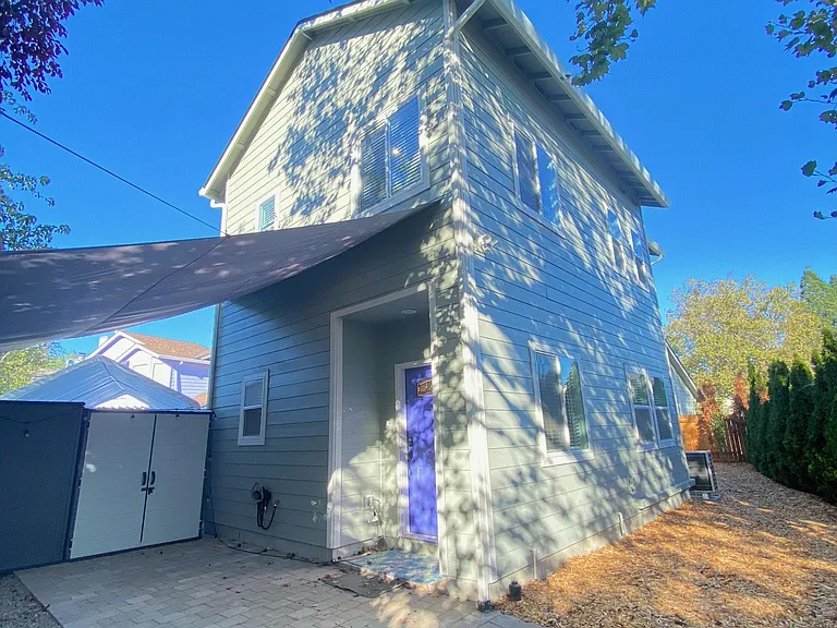 4073 NW 175th Pl #A — Photo 31