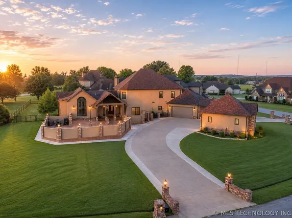 6908 S 310th Ave, Broken Arrow, OK 74014
