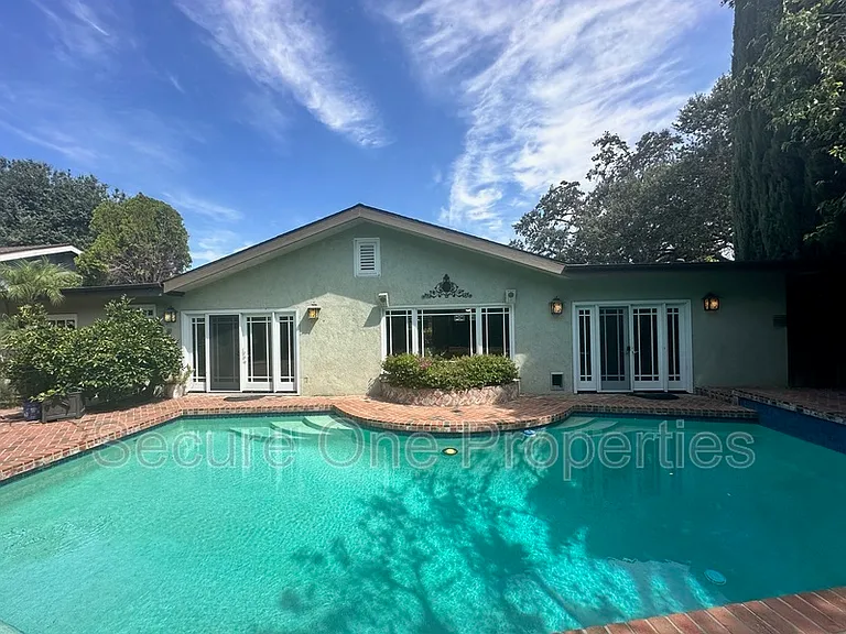 23338 Los Encinos Way — Photo 33