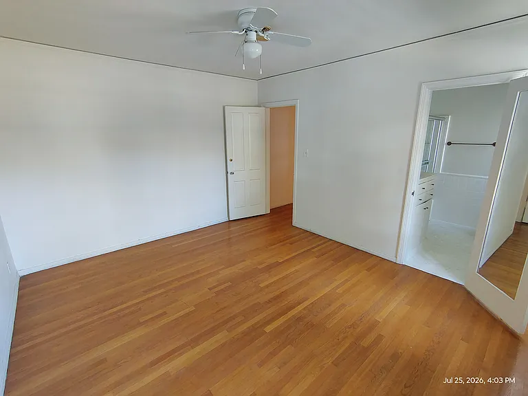 200 S Spalding Dr #D — Photo 7