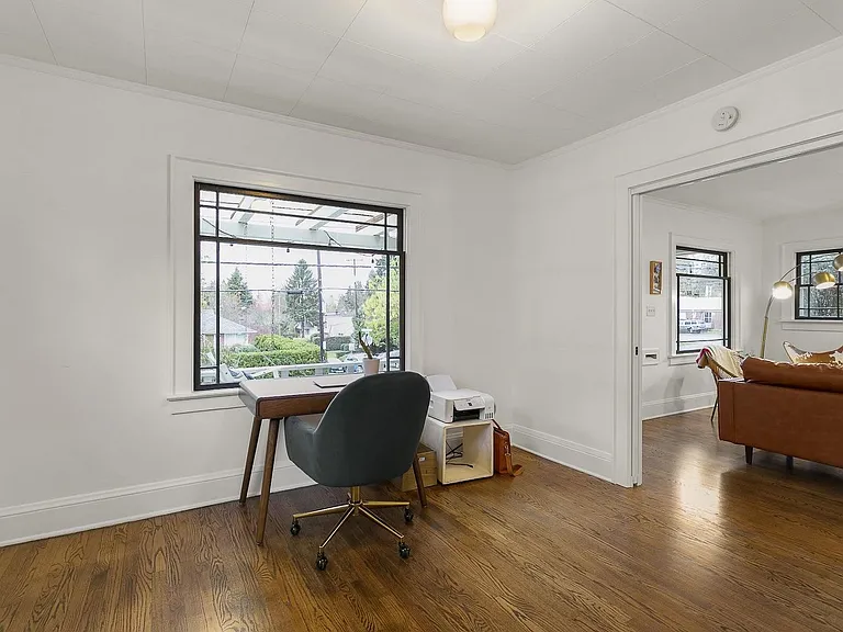 6162 E Burnside St — Photo 5
