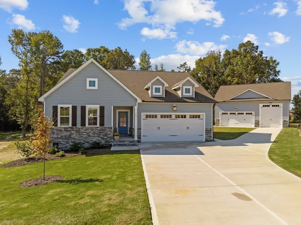 105 Woodbark Cv, Willow Spring, NC 27592