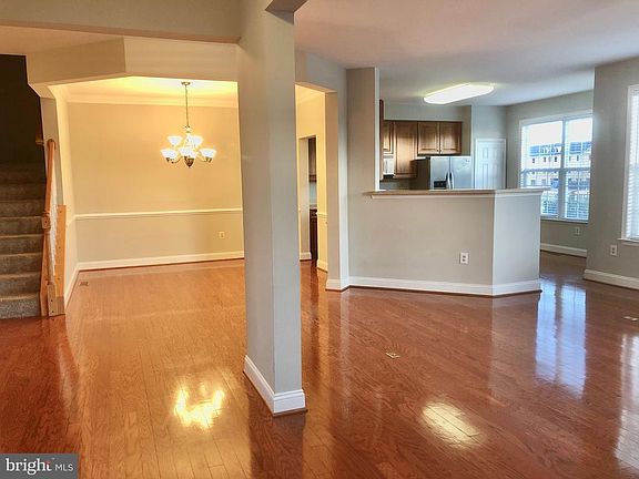 5th image of 1024 Llano Dr