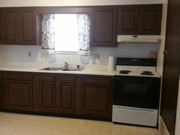 kitchen with appliances